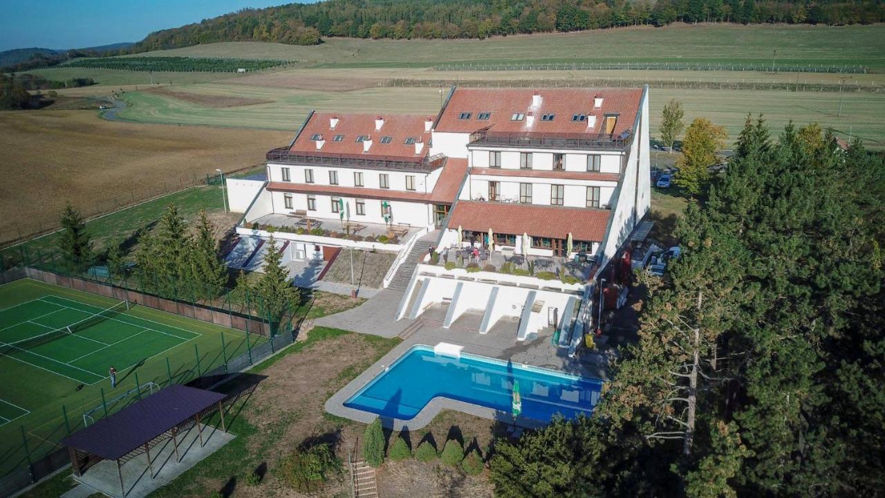 Hotel Berounka Hrebecniky Екстериор снимка