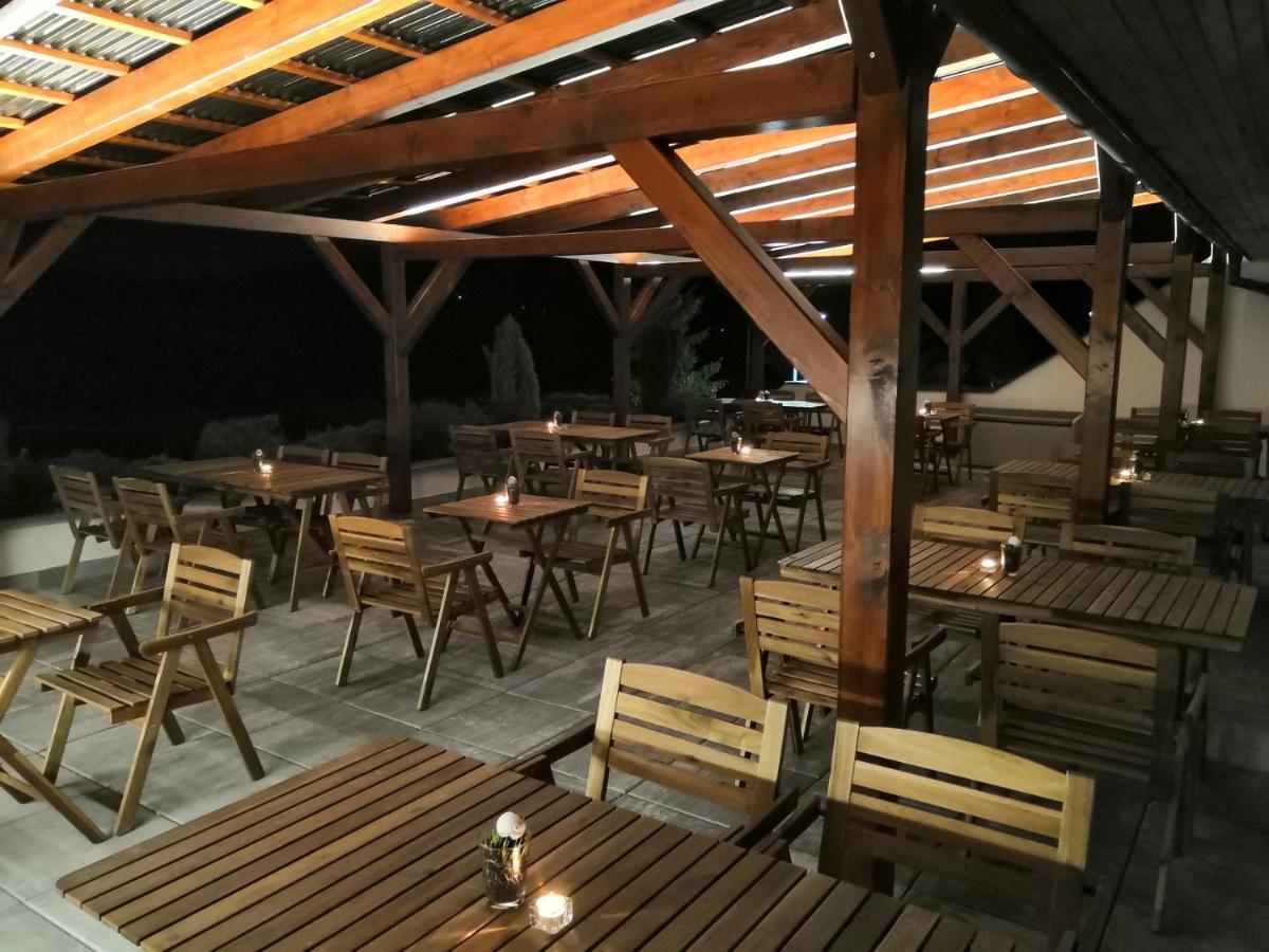 Hotel Berounka Hrebecniky Екстериор снимка