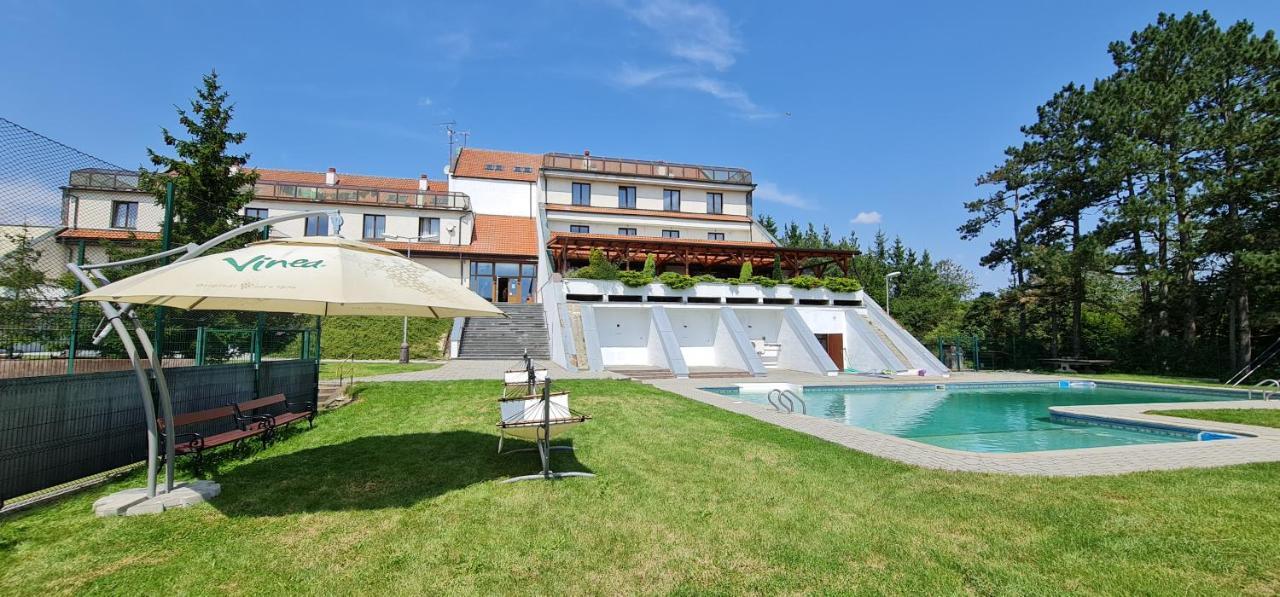 Hotel Berounka Hrebecniky Екстериор снимка